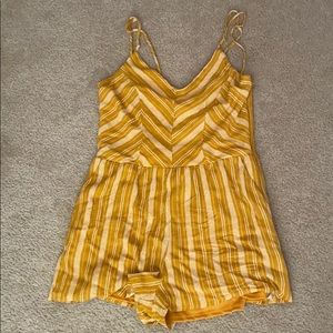 💞 Yellow striped romper💞